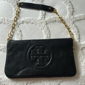 Tory Burch pursed color black
